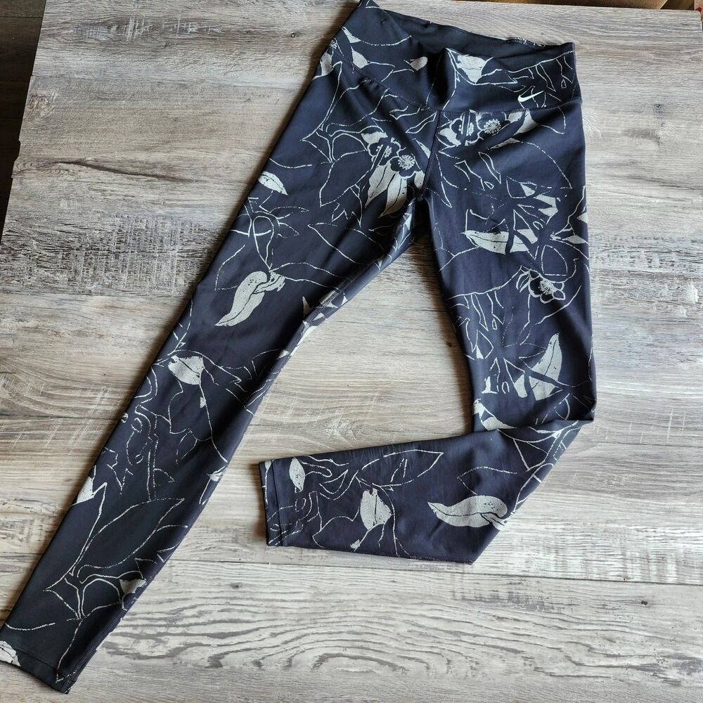 (M) Nike leggings